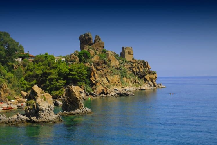 blue bay cefalù, Palermo