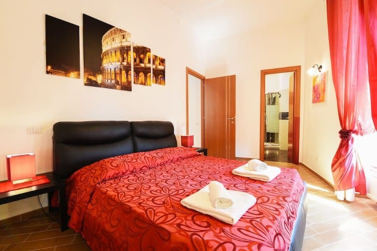 MICLAD B&B: Colosseum Guest House, Naples