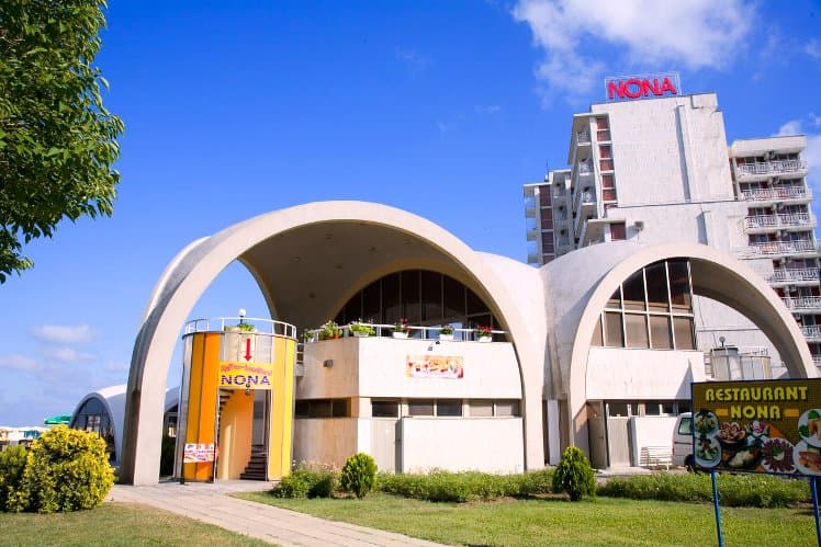 Nona, Varna