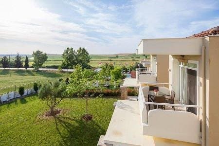 White Hill Hotel, Durres