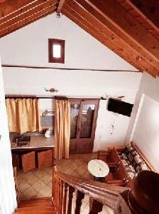 Stella Apartments, Samos
