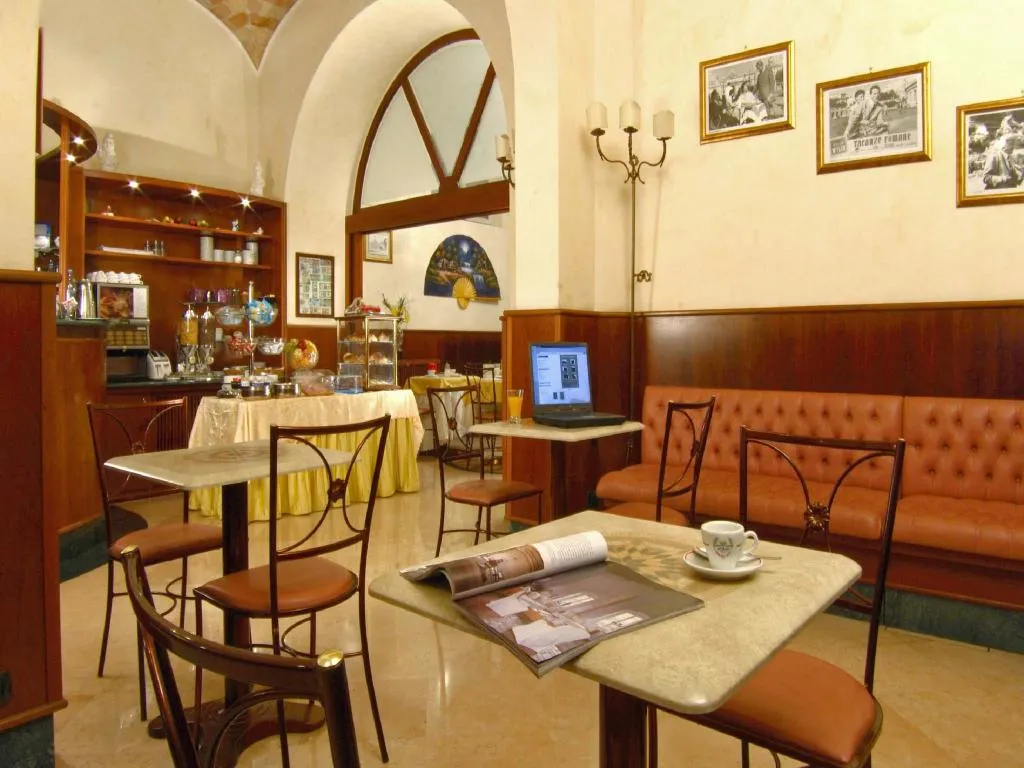 Bar, Assisi, Rome