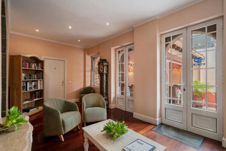 Lobby, Residencial Mariazinha, Madeira