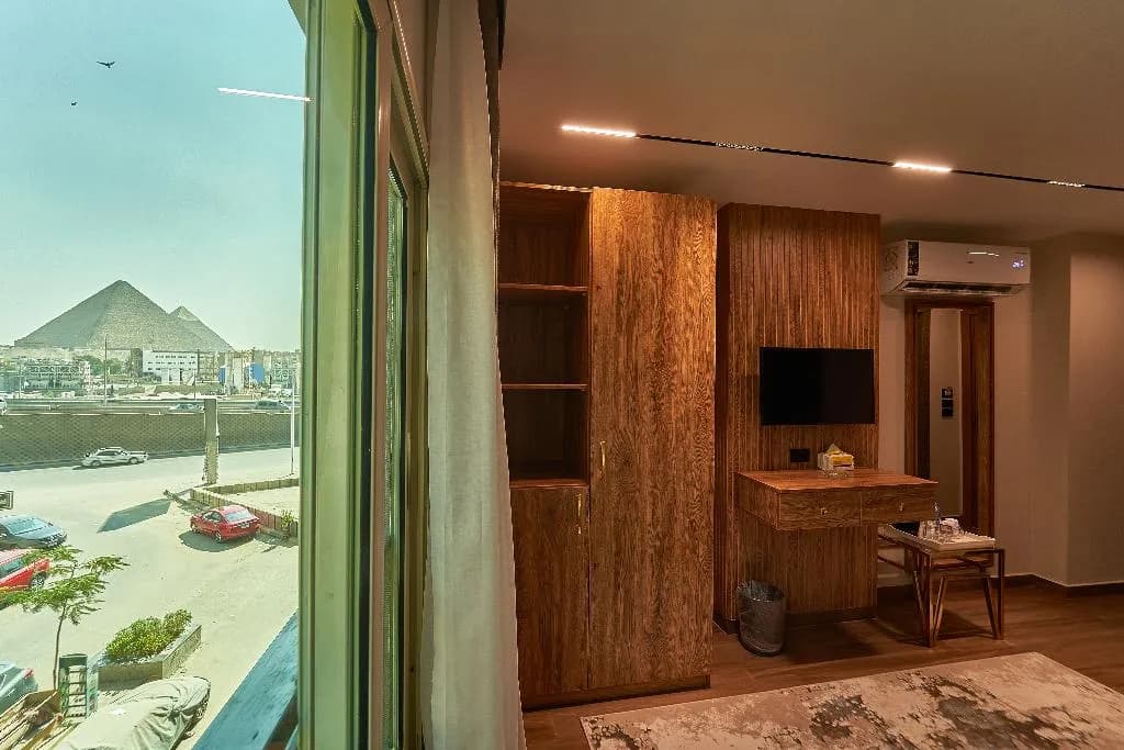 DOUBLE DELUXE Room, Gold's Pyramids Hotel, Cairo