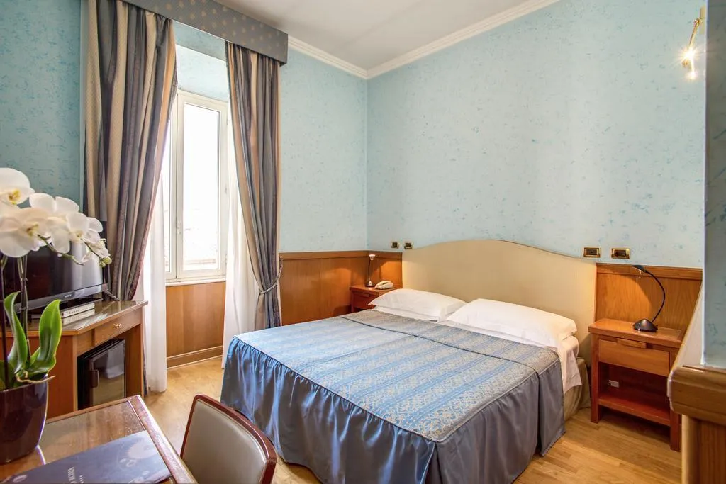 DOUBLE STANDARD Room, Tiziano, Rome