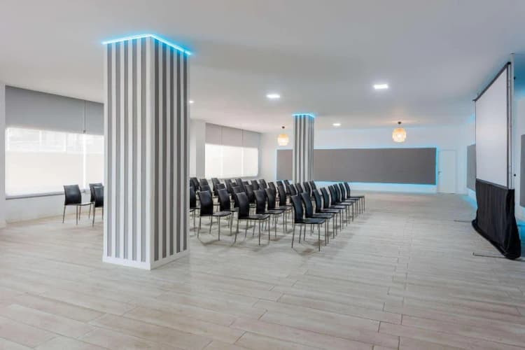 Conferences, Hotel Madrid Chamartín Affiliated by Meliá, Madrid