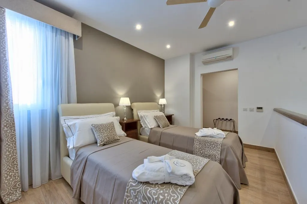 APARTMENT TWO BEDROOMS Room, Palazzo Violetta, Malta