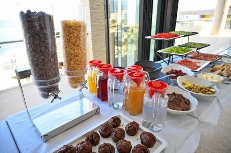 Thea Hotel, Kavaje