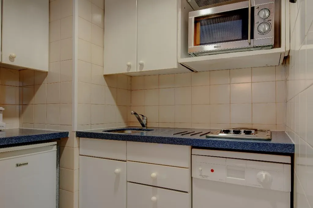 APARTMENT CAPACITY 3 Room, VIP Executive Eden Aparthotel, Lisbon