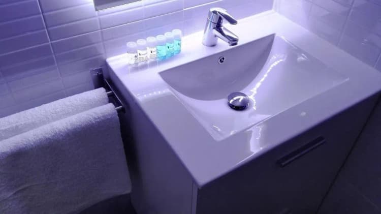 DOUBLE DELUXE Room, Hostal Ciempozuelos, Madrid