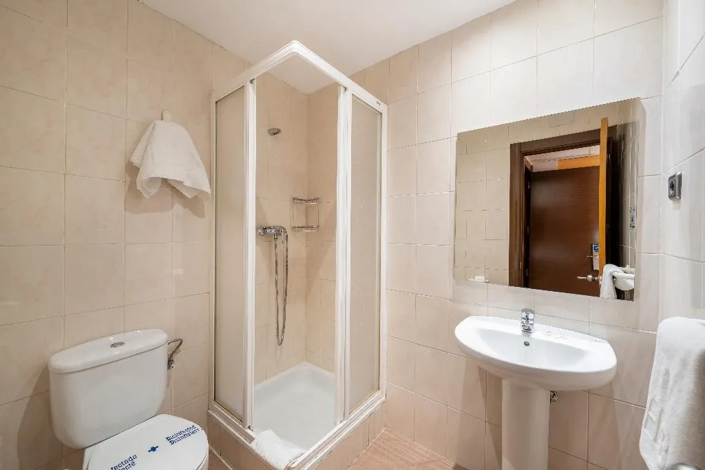 Double or Twin STANDARD Room, Ballesta, Madrid
