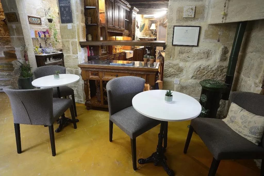 Bar, The Burrow Guest House, Malta