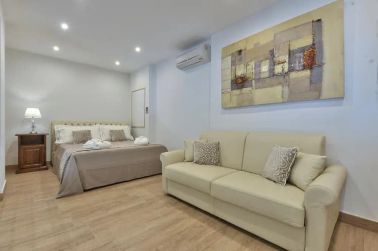 APARTMENT TWO BEDROOMS Room, Palazzo Violetta, Malta
