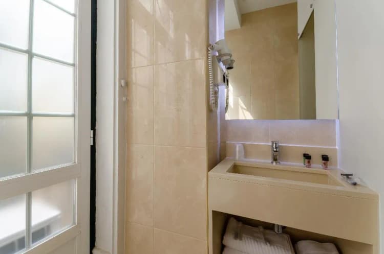 DOUBLE SUPERIOR Room, Hotel Duas Nacoes, Lisbon