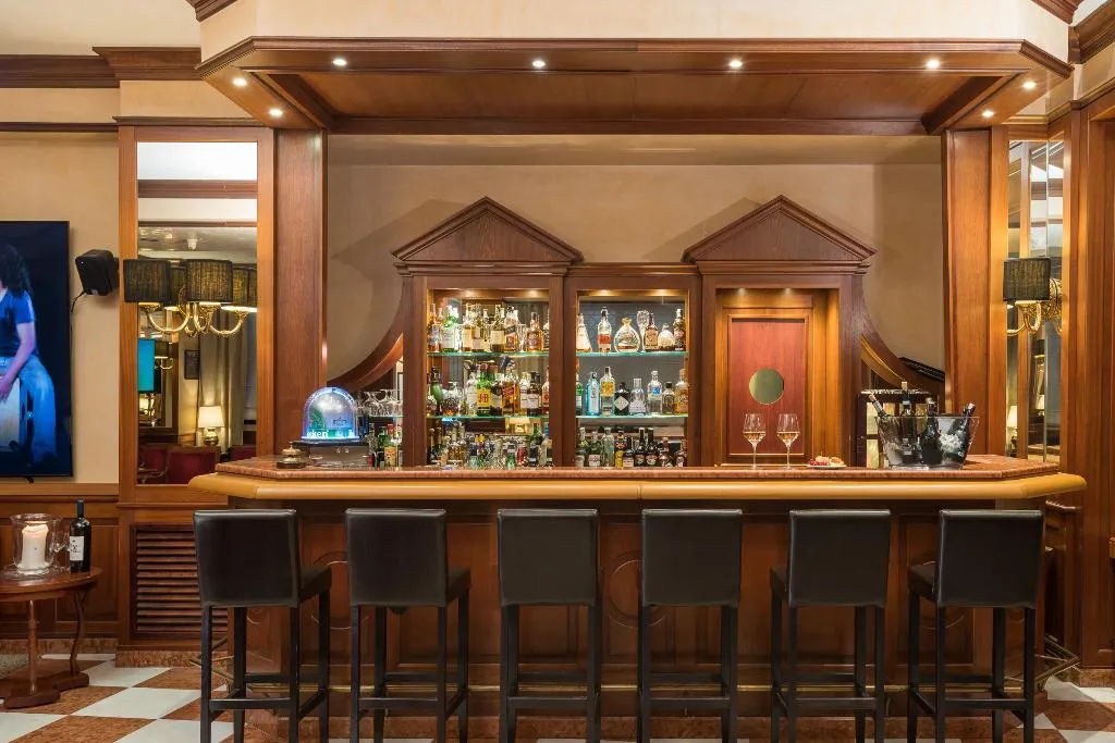 Bar, Leonardo Hotel Milan City Center, Milan