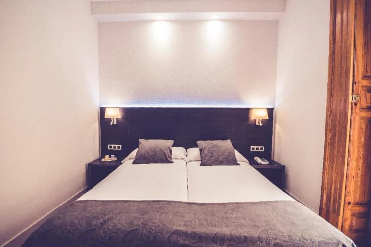 DOUBLE STANDARD Room, Marlasca, Madrid