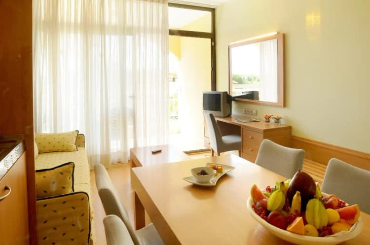 FAMILY ROOM CAPACITY 2 Room, Evenia Olympic Suites, Costa Brava