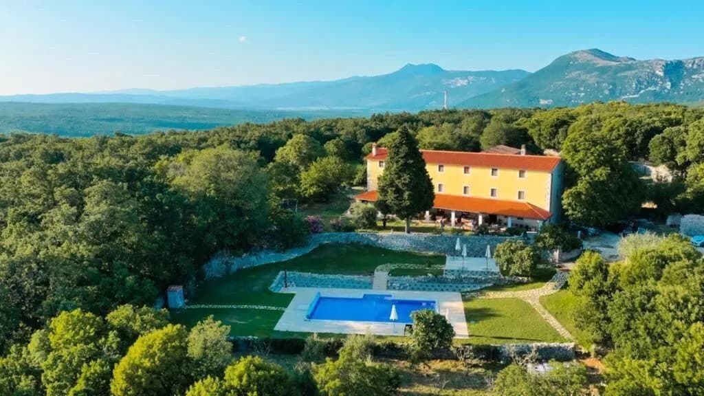 General view, Villa Calussovo, Istria