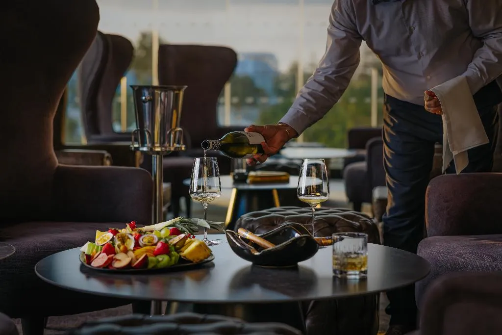 Bar, Nissiblu Beach Resort, Cyprus