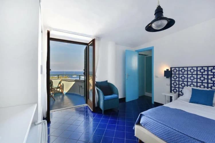 Double or Twin DELUXE SEA VIEW Room, Baia Di Puolo, Naples