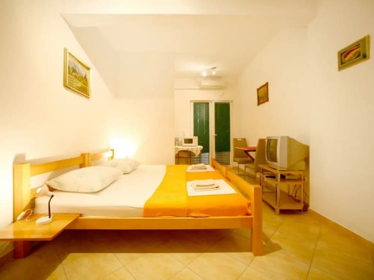 APARTMENT CAPACITY 2 Room, Studios Ruza, Split