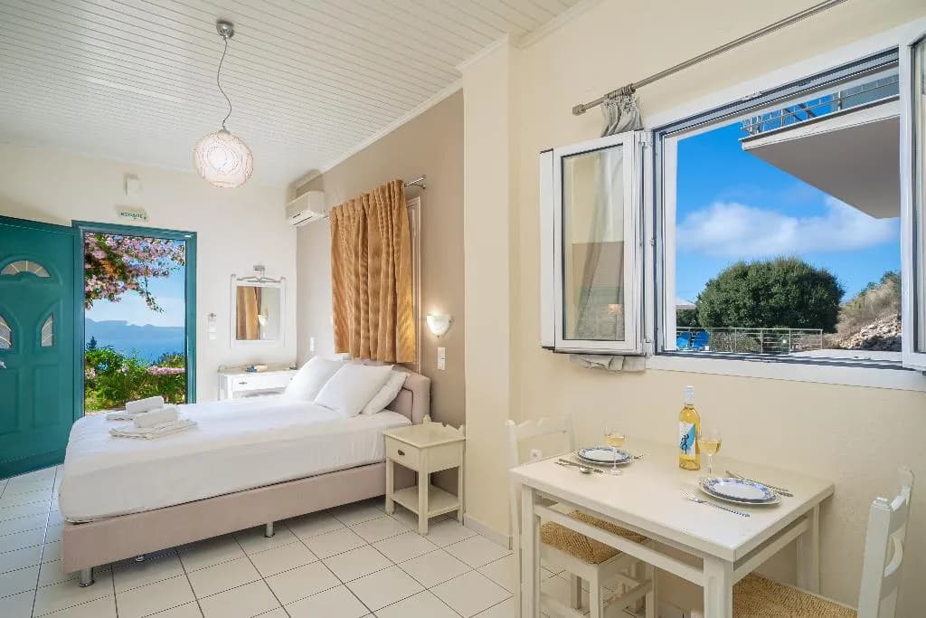 APARTMENT CAPACITY 2 Room, Studios Vrionis Panoramic Sunset, Kefallinia