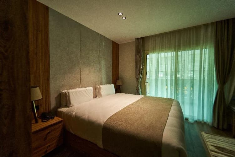 DOUBLE DELUXE Room, Gold's Pyramids Hotel, Cairo
