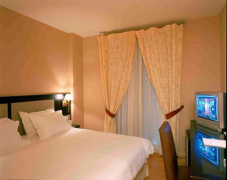 Double or Twin CAPACITY 1 Room, Hotel Spa Acevi Val d'Aran, Costa Brava