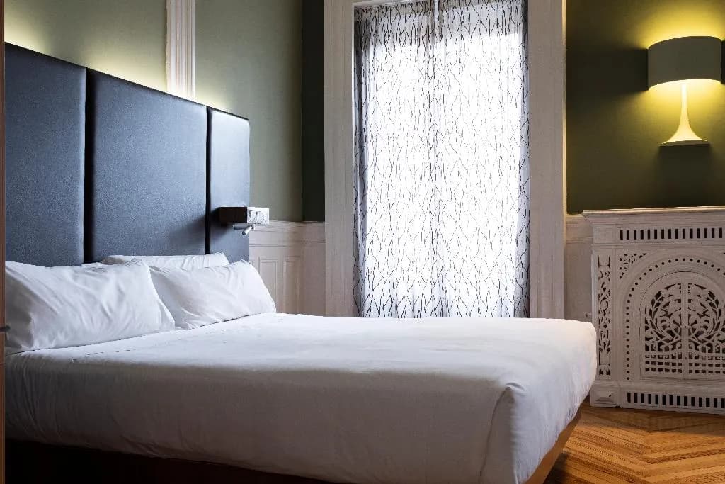 DOUBLE CAPACITY 4 ONE BEDROOM Room, Petit Palace Lealtad Plaza, Madrid