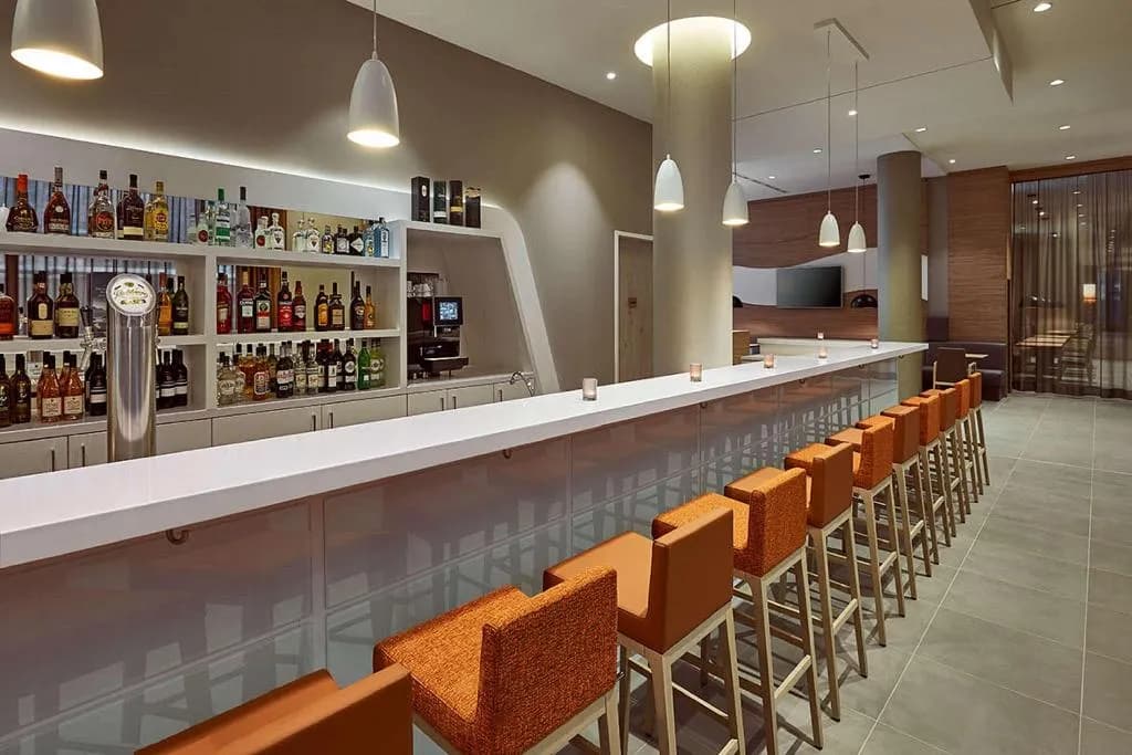 Bar, Hampton by Hilton Berlin City Alexanderplatz, Berlin