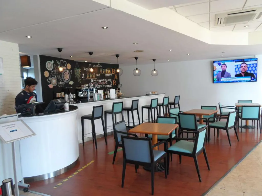 Bar, Travelodge Barcelona del Vallès, Barcelona