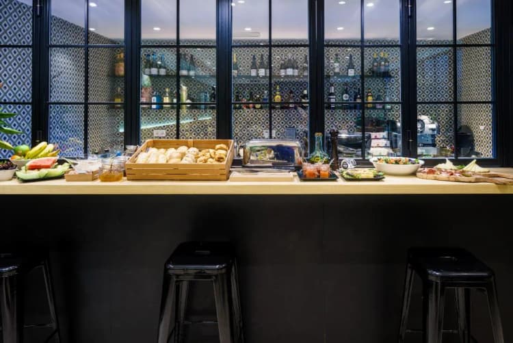 Bar, The Walt Madrid, Madrid