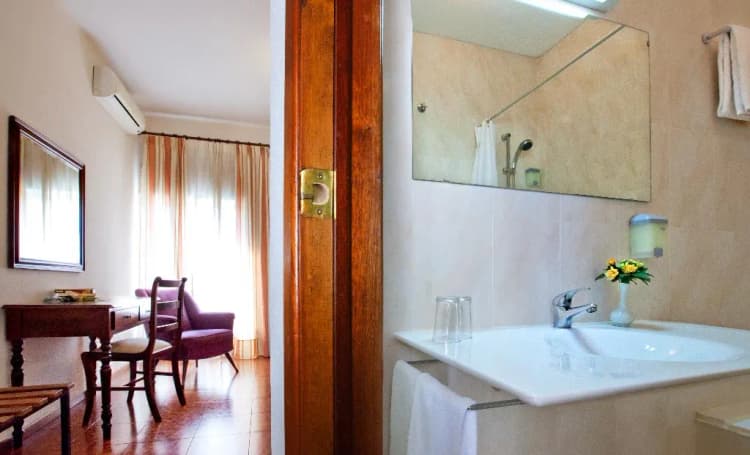 Double or Twin STANDARD Room, Residencial Planalto, Porto