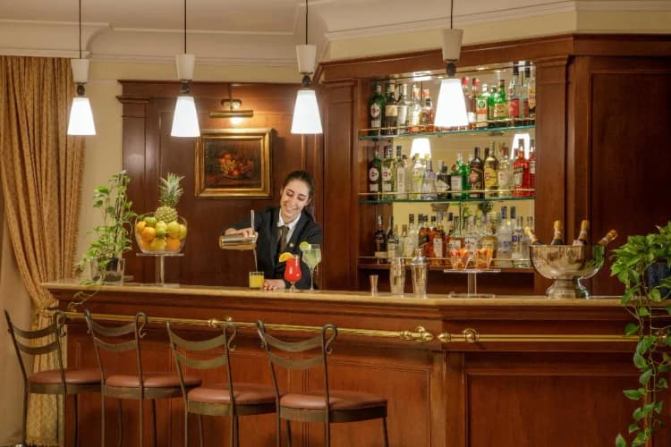 Bar, Donna Laura Palace, Rome