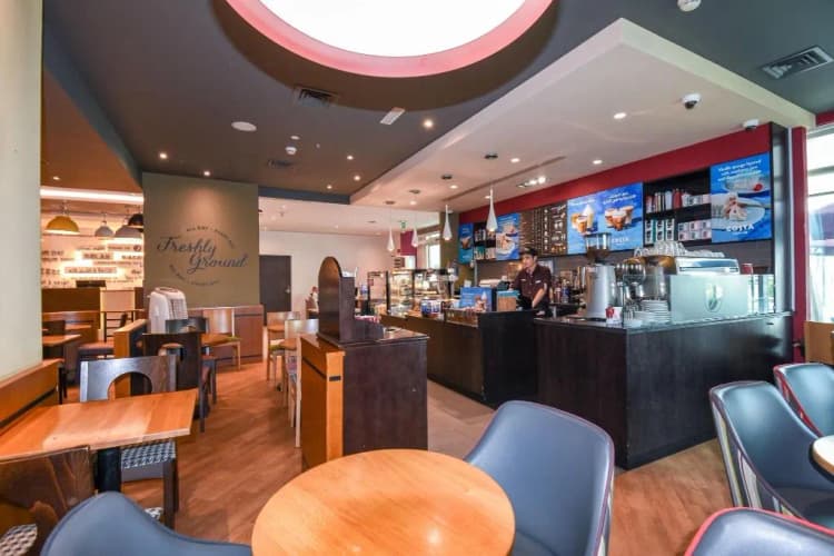 Bar, Premier Inn International Airport, Dubai
