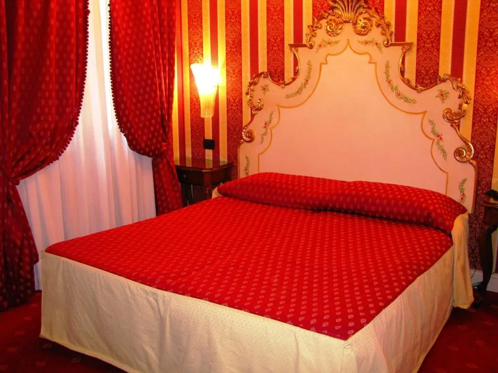 DOUBLE STANDARD Room, Hotel Belle Epoque, Venice