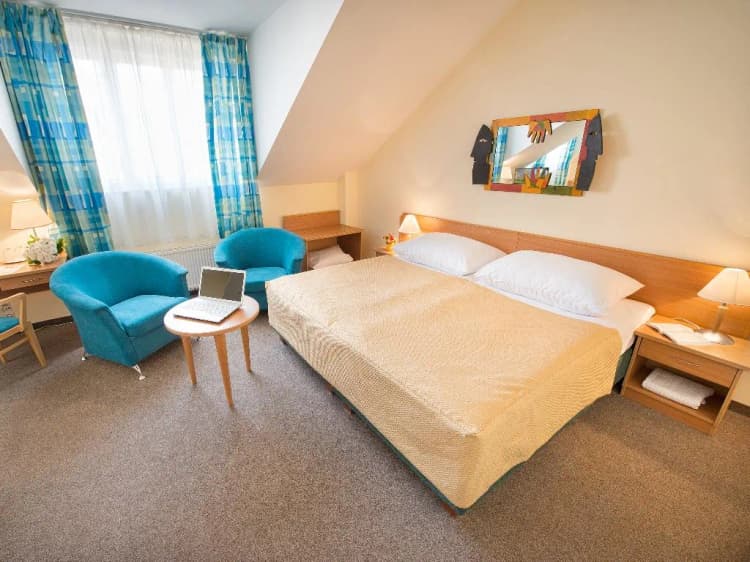 DOUBLE CAPACITY 3 Room, EA Hotel Tosca, Prague