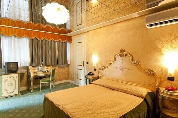DOUBLE STANDARD Room, Hotel Belle Epoque, Venice