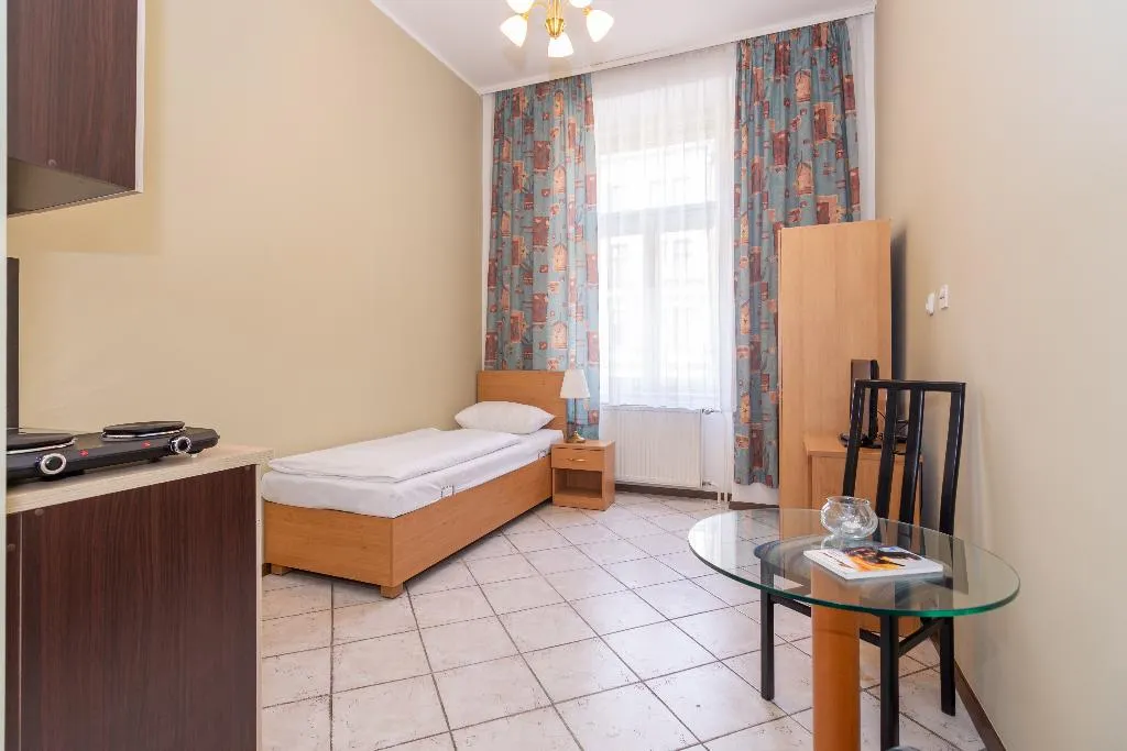 APARTMENT CAPACITY 1 Room, Brixen, Prague