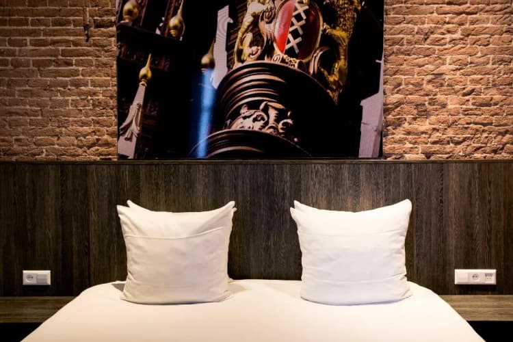 APARTMENT CAPACITY 4 Room, Leonardo Eden Hotel Amsterdam City Center, Amsterdam