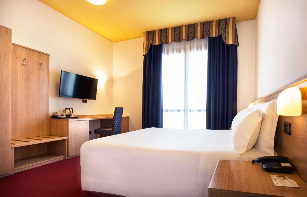 DOUBLE CLASSIC KING BED Room, Best Western Titian Inn Hotel Venice Airport, Venice