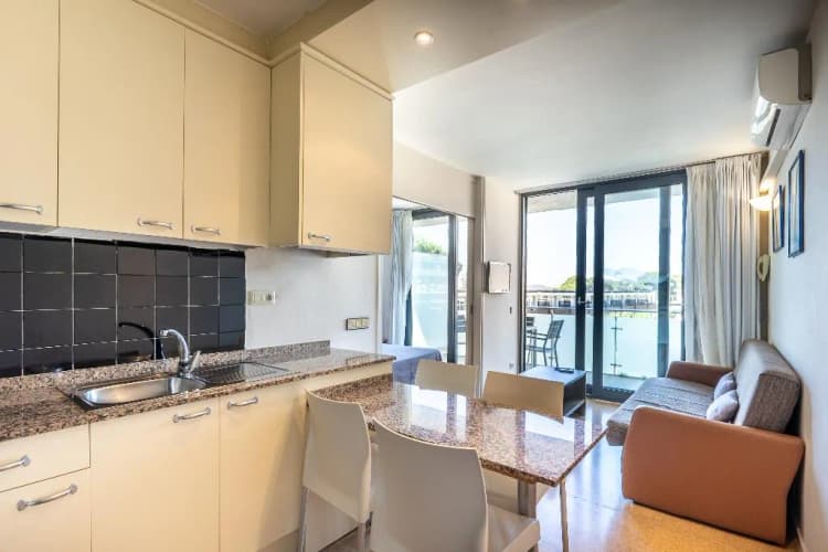 APARTMENT CAPACITY 3 Room, Comtat Sant Jordi, Costa Brava