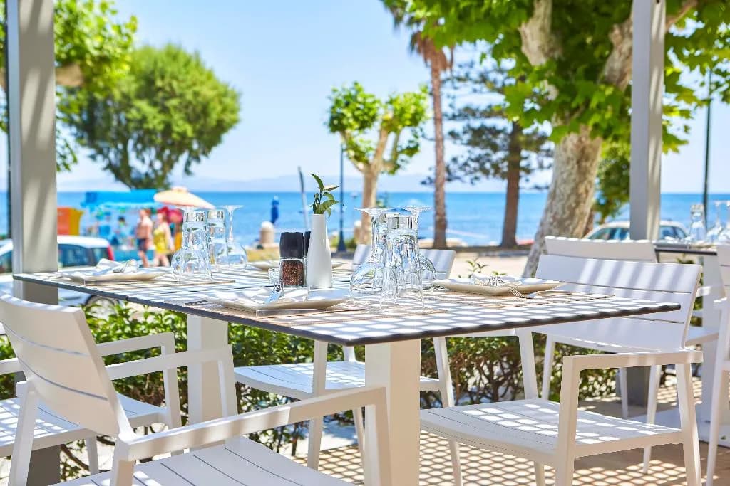 Bar, Triton, Kos