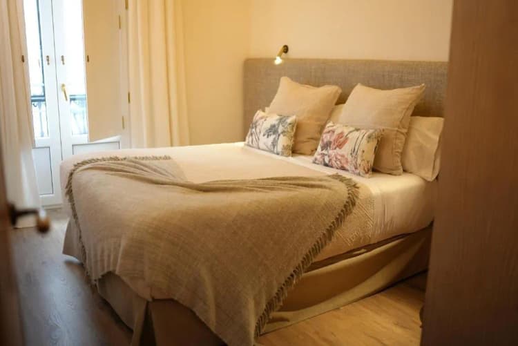 APARTMENT DELUXE Room, Honest Sevilla, Seville