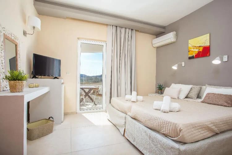 FAMILY ROOM GARDEN VIEW Room, Evita Studios, Rhodes