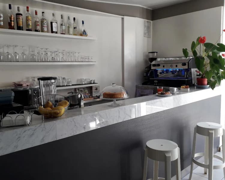 Bar, Aniene, Rome