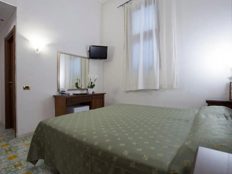DOUBLE SINGLE USE STANDARD Room, La Panoramica Hotel, Naples