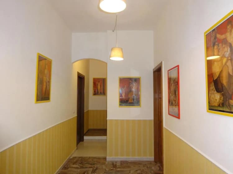 Lobby, Amphitheatrum Gate, Naples