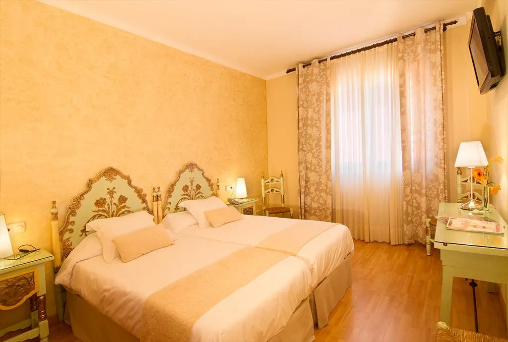 DOUBLE SINGLE USE STANDARD Room, Rosa, Costa Brava