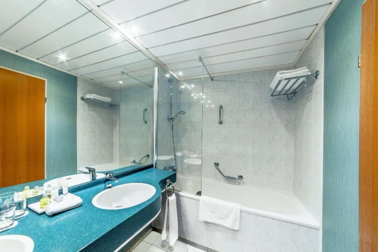 APARTMENT WITH TERRACE Room, NH Prague City, Prague